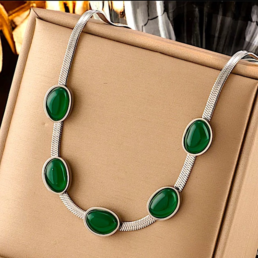 Agate Sterling Silver Emerald Herringbone Flat Pendant Charm Necklace